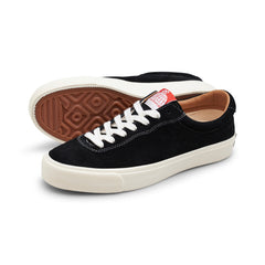 VM001 Shoe Suede Lo Cloudy Cush, Black / White